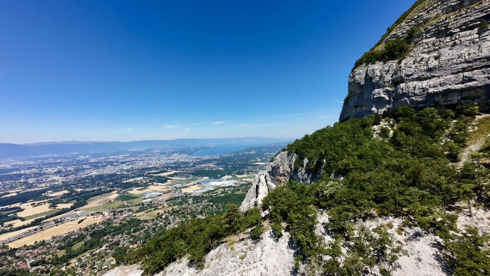 Salève — Vue sur le Léman — Vue aérienne du lac Léman depuis le Salève, drone FPV Nazgul F5 V3 en Haute-Savoie / Genevois, panorama Genève, Évian, Thonon-les-Bains, Lausanne.